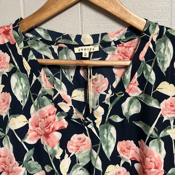 Jodifl Floral Top Blouse Tank Large Navy & Pink NWT New with Tags - Picture 5 of 13